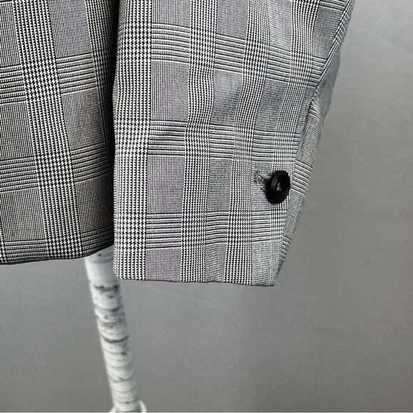 Zara Jacket Womens 10 Gray Herringbone Blazer One Button Preppy Classic - Picture 7 of 12